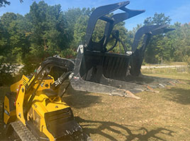 Mini Skid Steer with Grapple Bucket for Rent at TRULAND 