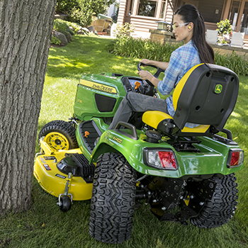 Four wheel steer on John Deere Signature Series Mower at TRULAND Equipment
